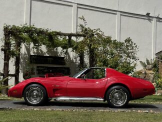 CHEVROLET CORVETTE 1975